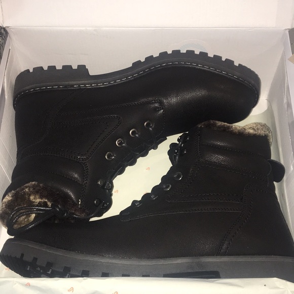 🔥GBX – Lorcan Fleece Boot NWT - Picture 6 of 8
